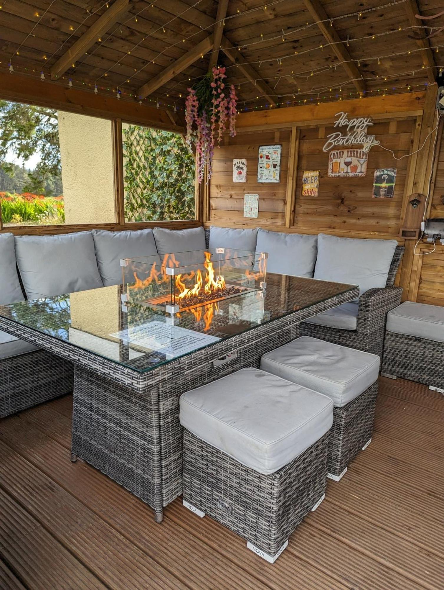 Finn Village "Mountain View Cottage" Private Garden, 9-Seater Hot Tub, Firepit & Pizza Stove Drymen Luaran gambar